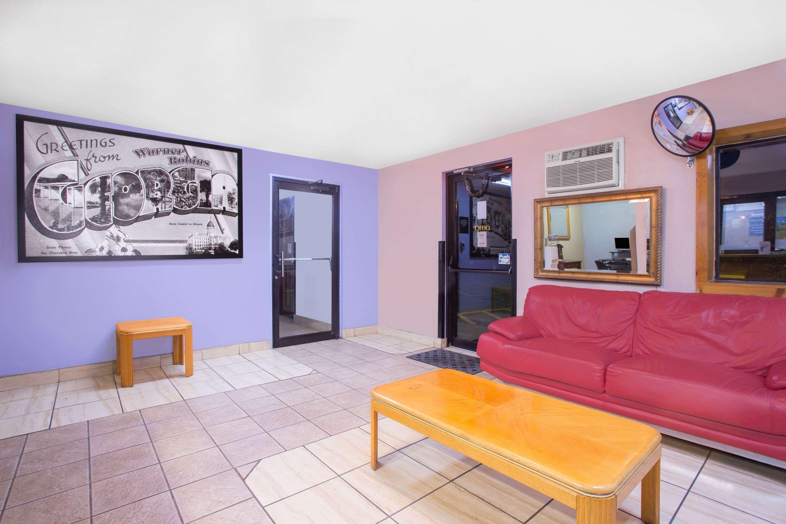 במוטל Super 8 By Wyndham וורנר רובינס מראה חיצוני תמונה